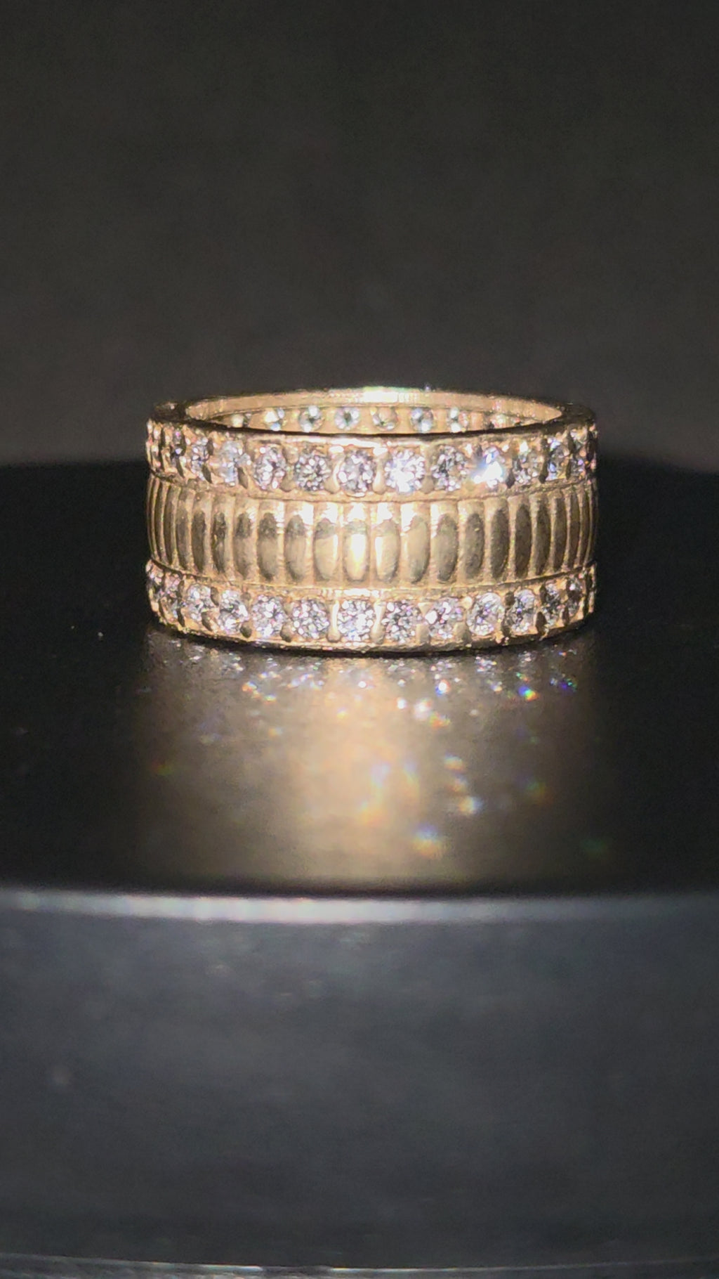 Fluted Gold and Diamond Band