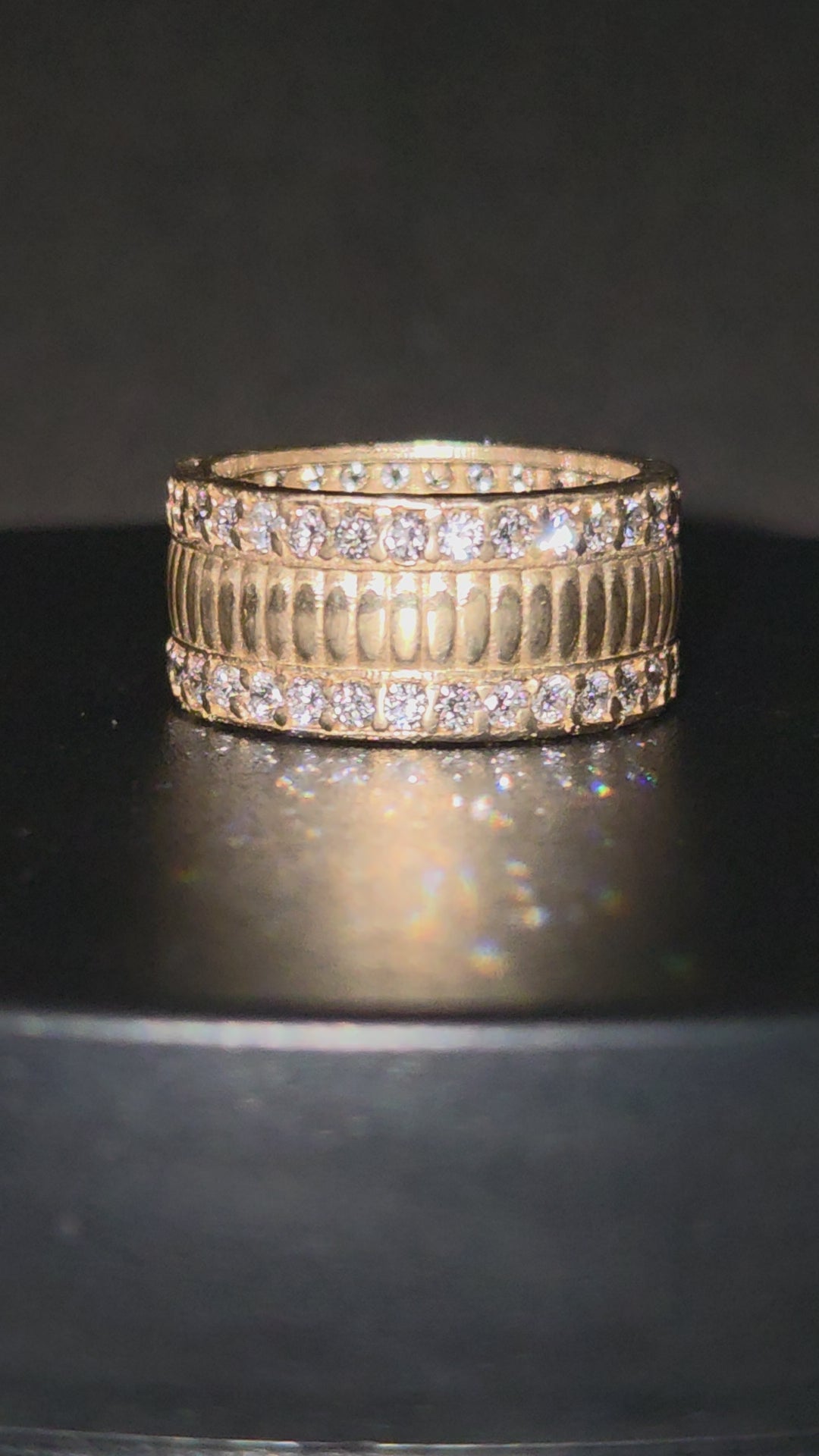 Fluted Gold and Diamond Band