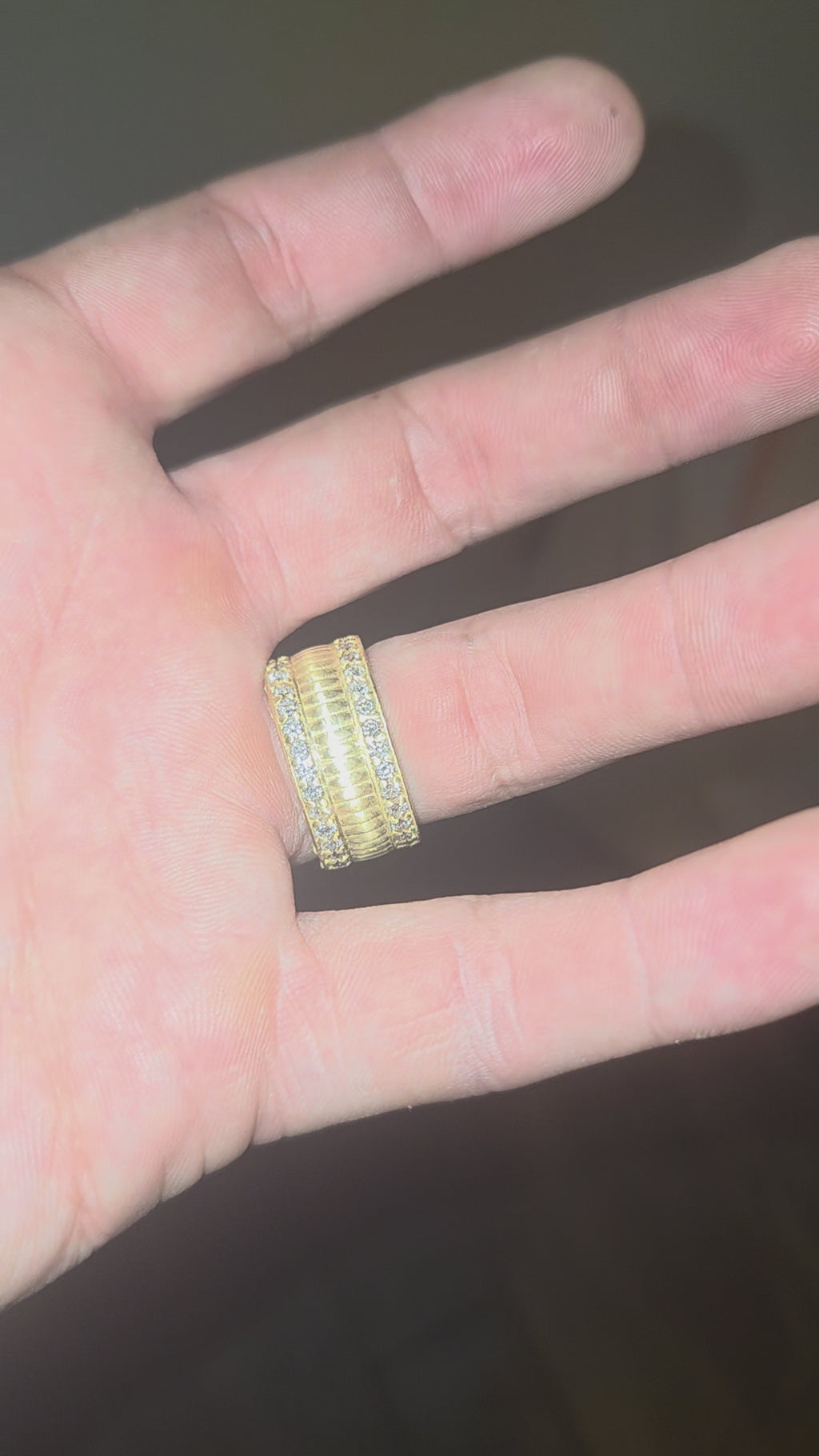 Fluted Gold and Diamond Band