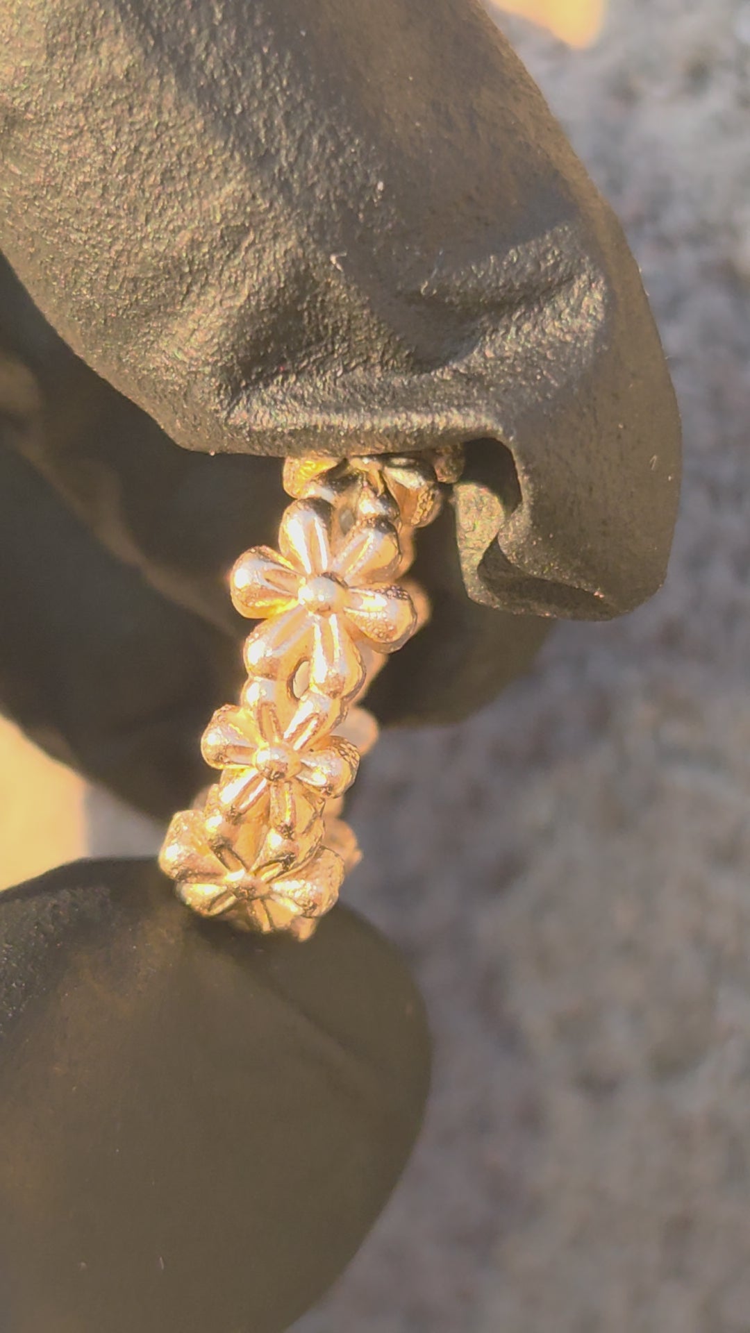 Alternating Flower Band