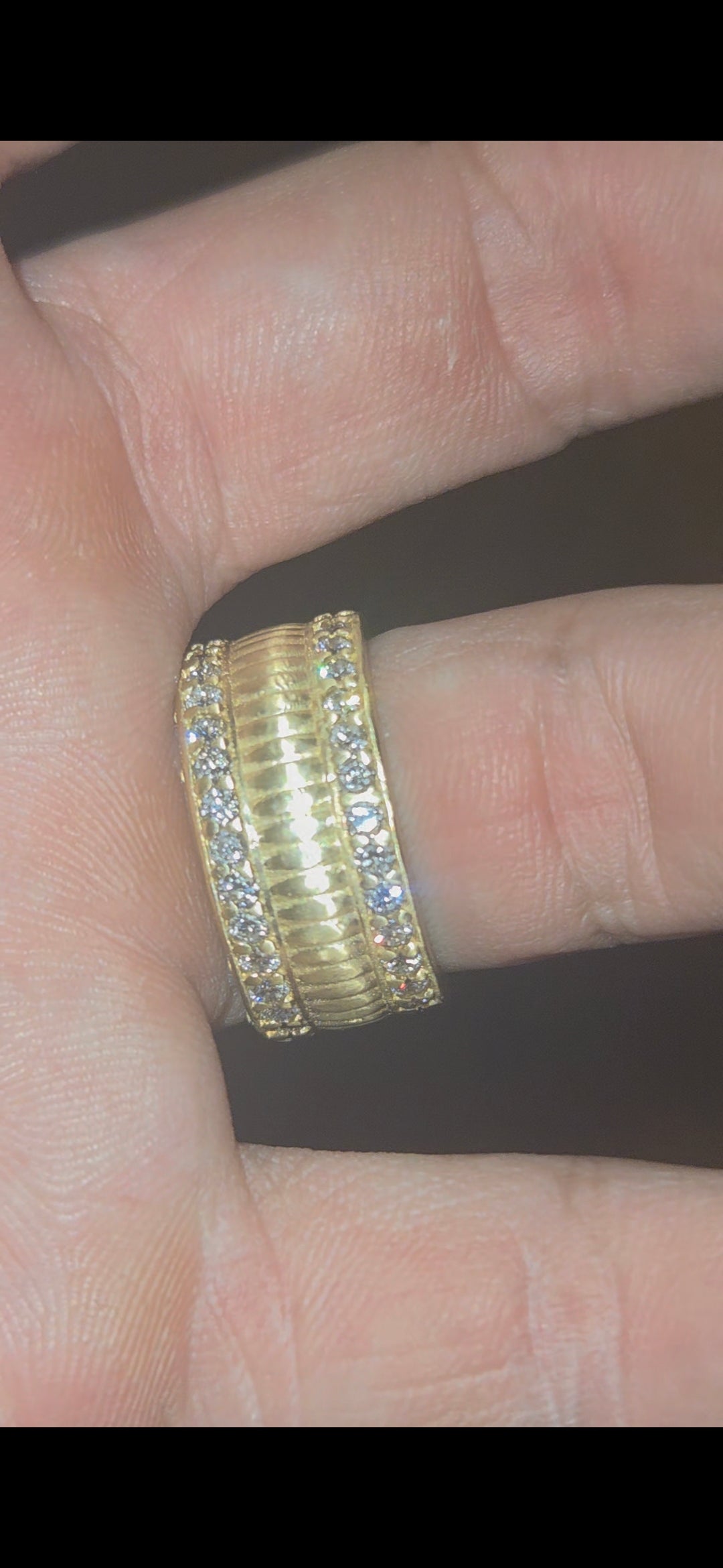 Fluted Gold and Diamond Band